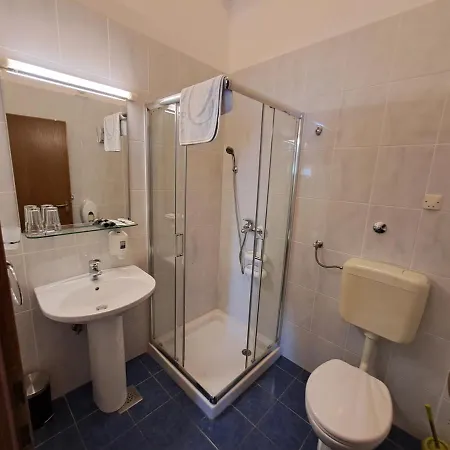 فندق مبيت وإفطار Sobe Mamalu 3*