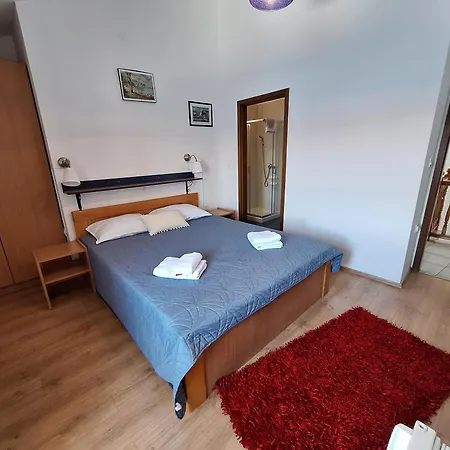 Sobe Mamalu Frühstückspension