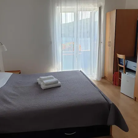 Sobe Mamalu 3* Valun