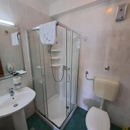 Sobe Mamalu 3* Valun