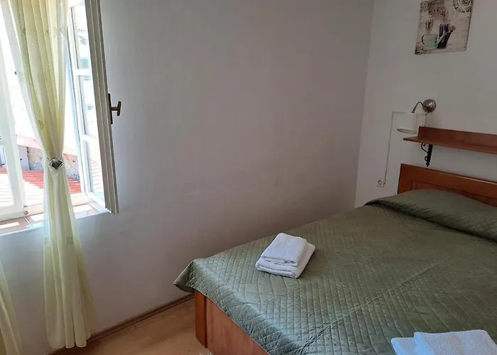 Sobe Mamalu B&B 발룬