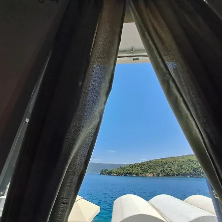 Bed & Breakfast Sobe Mamalu