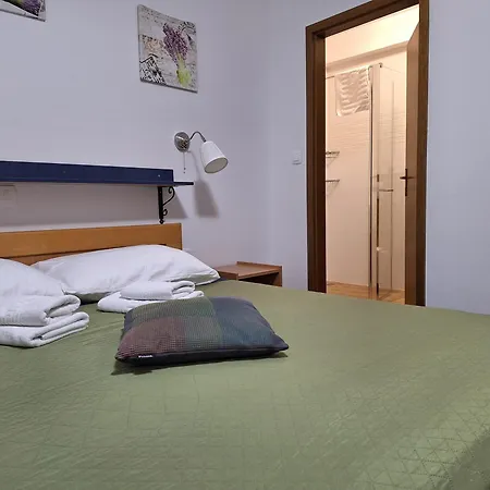 Sobe Mamalu 3* Valun